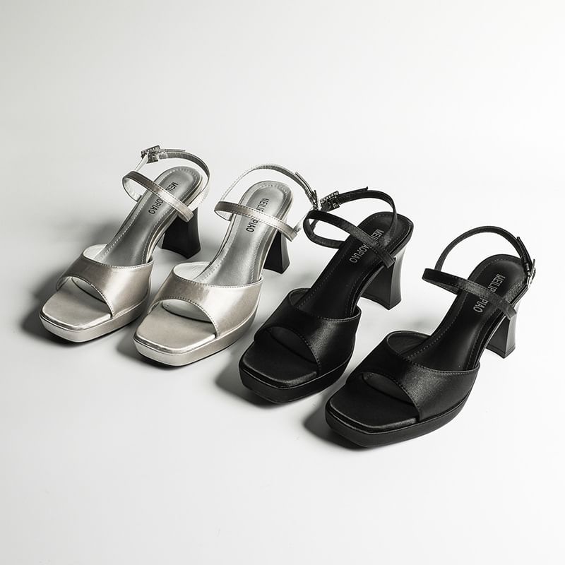 Block Heel Peep Toe Sandals