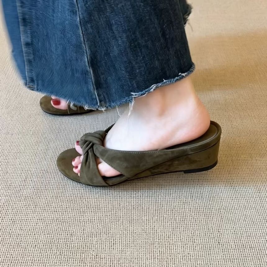 Wedge Heel Twisted Sandals