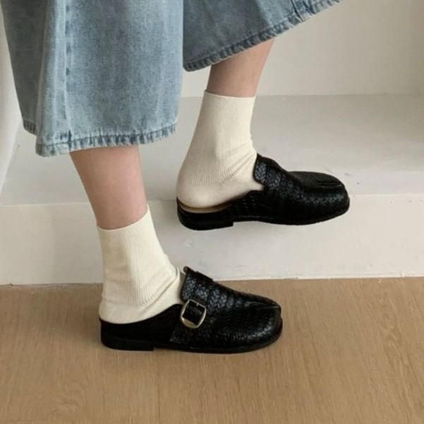 Split Toe Plain Buckled Faux Leather Flat Mules
