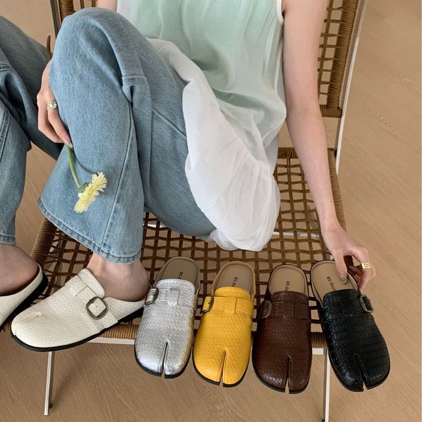 Split Toe Plain Buckled Faux Leather Flat Mules