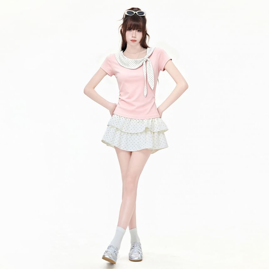 Polka Dot Knotted Fitted Tee with Short Sleeves