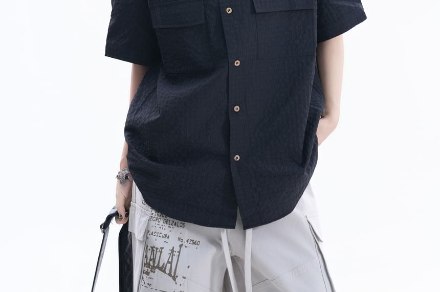 Collared Textured Button-Up Short-Sleeve Shirt