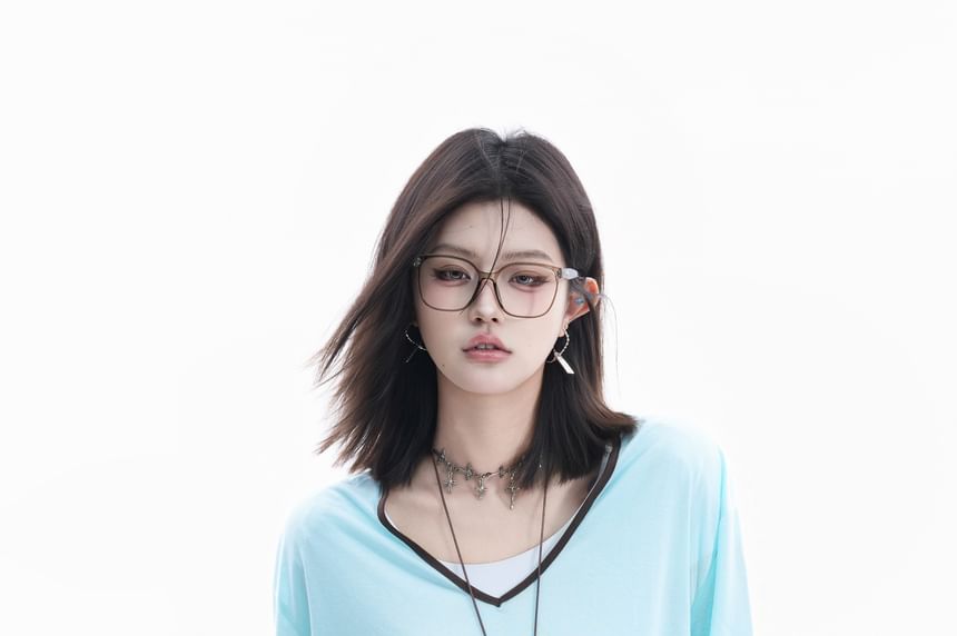 V-Neck Contrast Trim Long-Sleeve T-Shirt