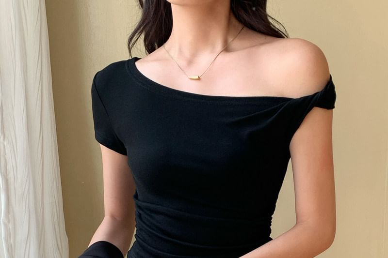 Short Sleeve Cold Shoulder Plain Twisted Slim Fit Tee