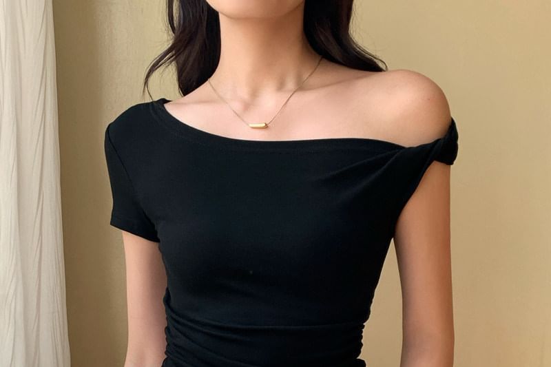 Short Sleeve Cold Shoulder Plain Twisted Slim Fit Tee