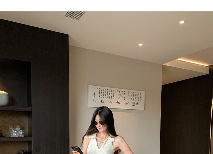 Sleeveless Collared V-Neck Plain Ribbed Knit Cropped Top