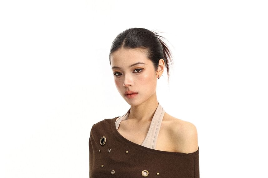 Mock Two-Piece Short-Sleeve Halter Neck Off-Shoulder Two Tone Grommet Crop T-Shirt