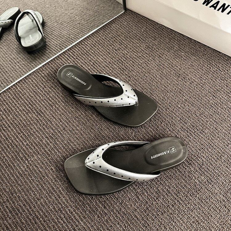 Polka Dot Flip Flop Sandals