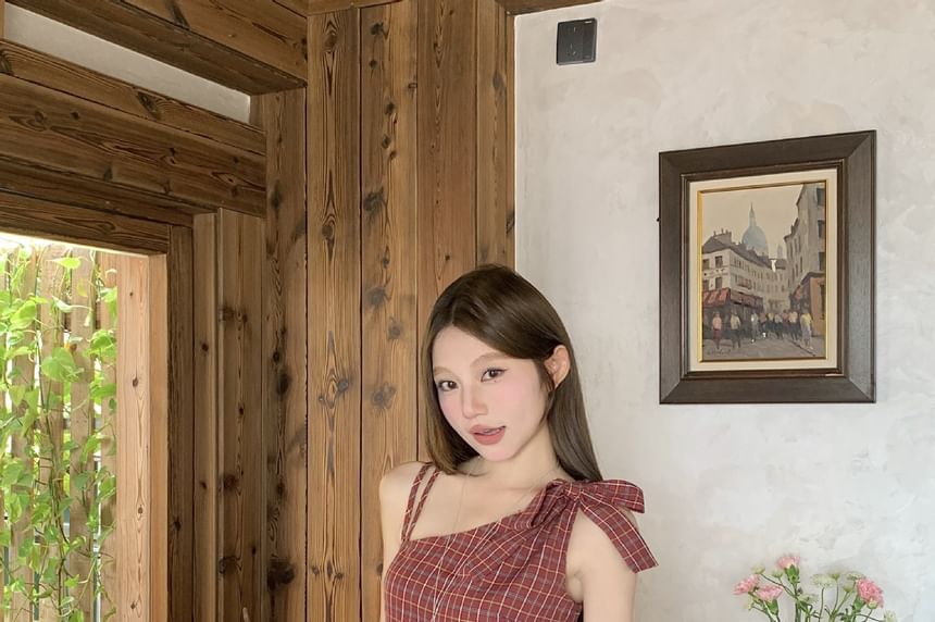 Set: Sleeveless Plaid Bow Peplum Blouse + Faux Leather Belt
