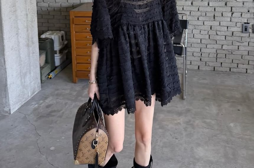 Elbow-Sleeve Square Neck Dotted Lace Trim Ruffle Blouse