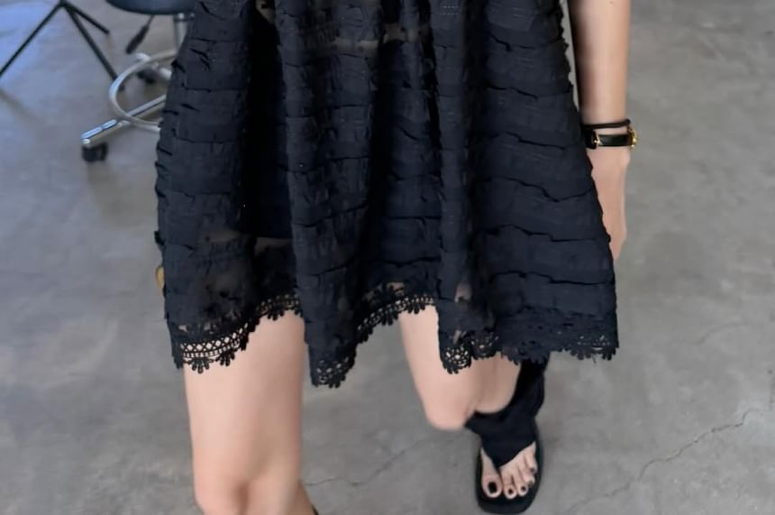 Elbow-Sleeve Square Neck Dotted Lace Trim Ruffle Blouse