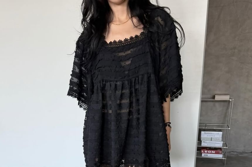 Elbow-Sleeve Square Neck Dotted Lace Trim Ruffle Blouse