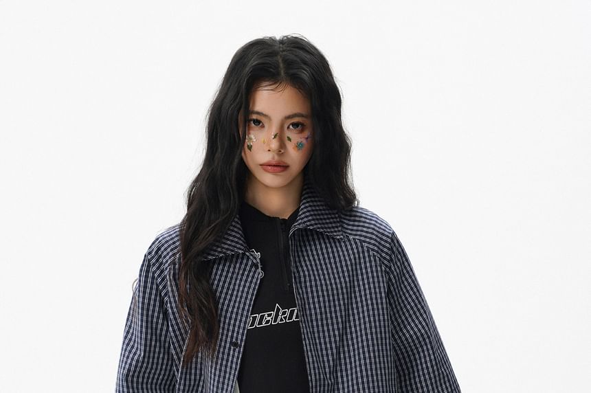 Short-Sleeve Collared Plaid Oversized Shirt