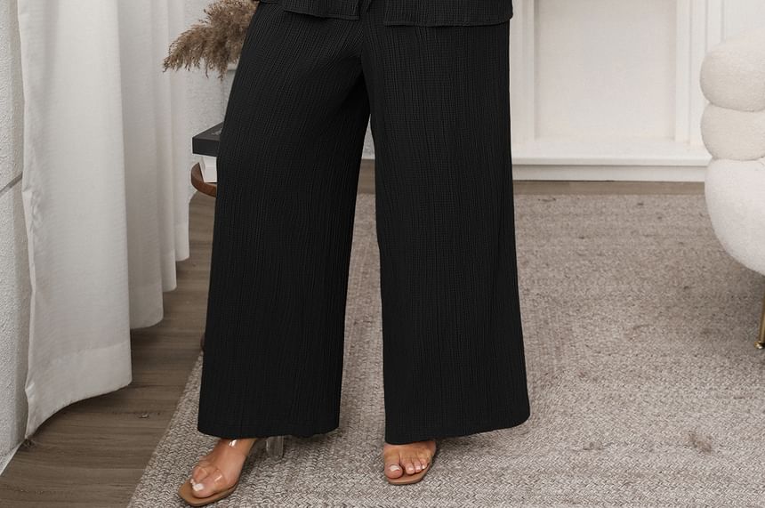 Plus Size Set: Short-Sleeve V-Neck Plain Blouse + Mid Rise Wide Leg Pants [XL-4XL]