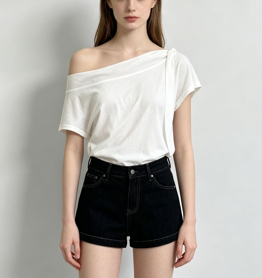 Knot-Front Slim Tee with Cutout Shoulders