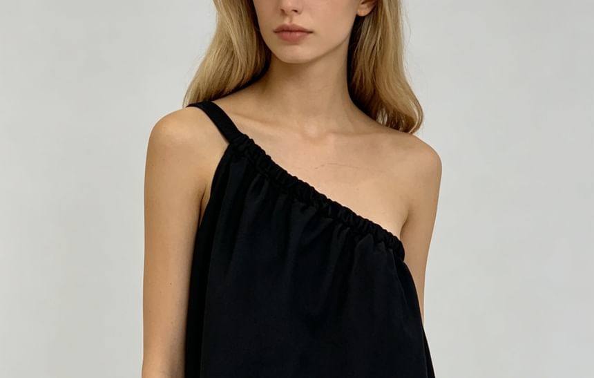 Loose-Fit Single-Shoulder Tank