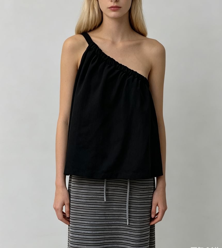 Loose-Fit Single-Shoulder Tank