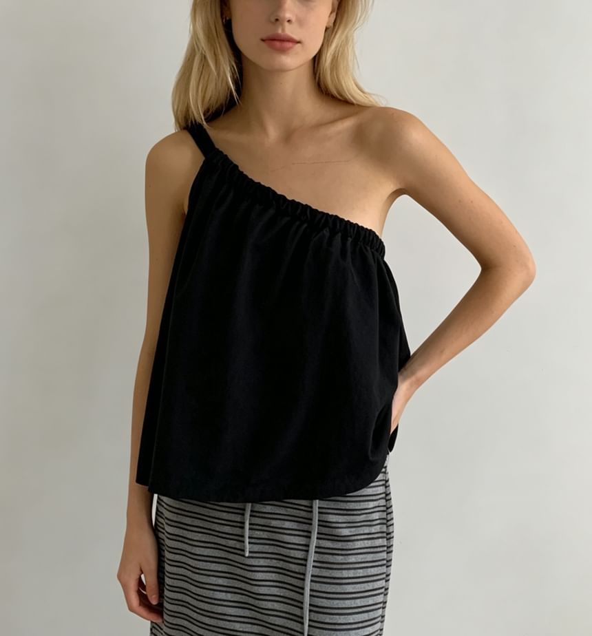 Loose-Fit Single-Shoulder Tank