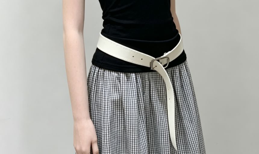 Twisted Strap Cold-Shoulder Slim Tee
