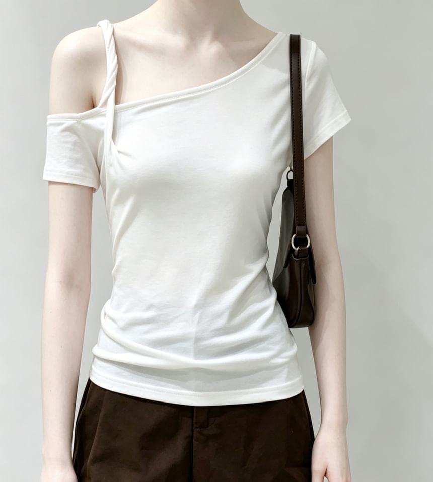 Twisted Strap Cold-Shoulder Slim Tee