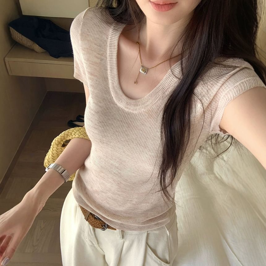 Ribbed Knit Round Neck Short Sleeve Top
