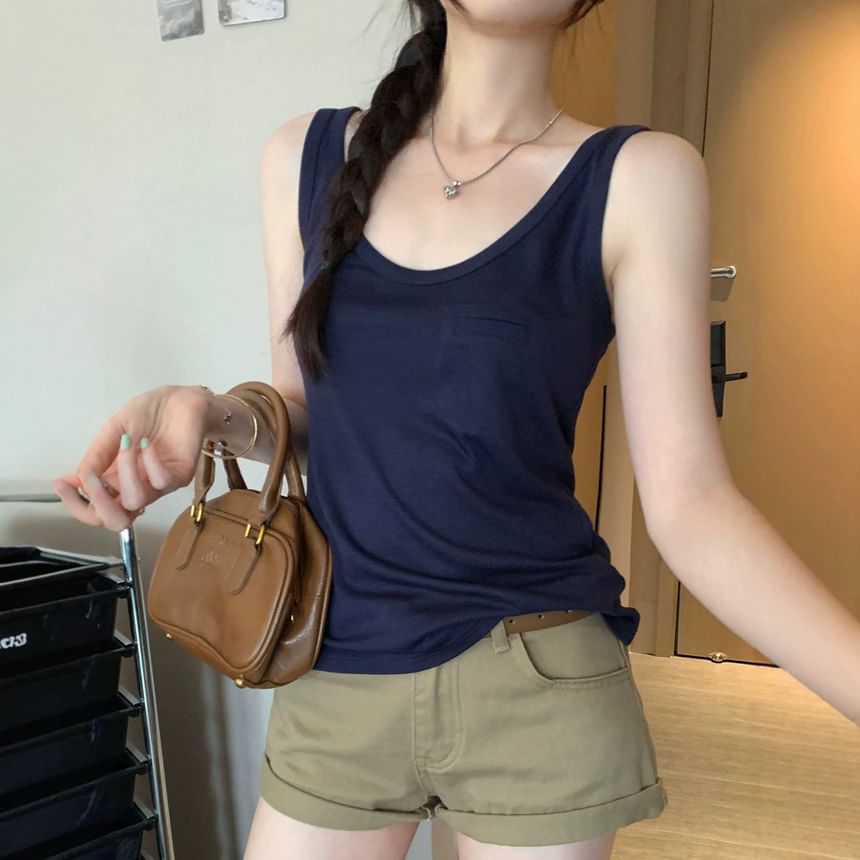 Pocketed Scoop Neck Sleeveless Tank