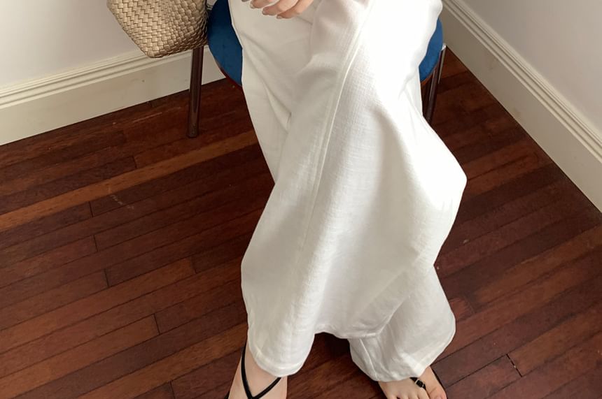 Set: Short-Sleeve Scoop Neck Lace Ruched Tee + Scarf
