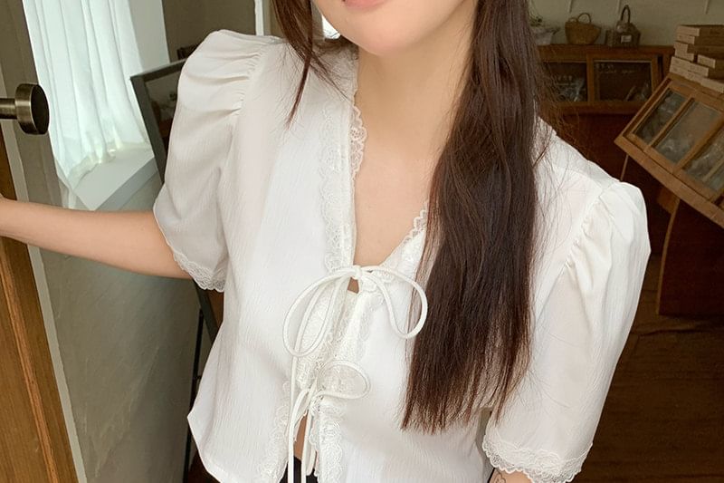 Elbow-Sleeve V-Neck Lace Trim Tie Front Crop Blouse