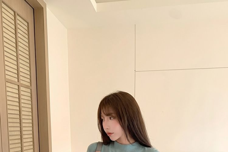 Short Sleeve High Neck Asymmetrical Knit Top