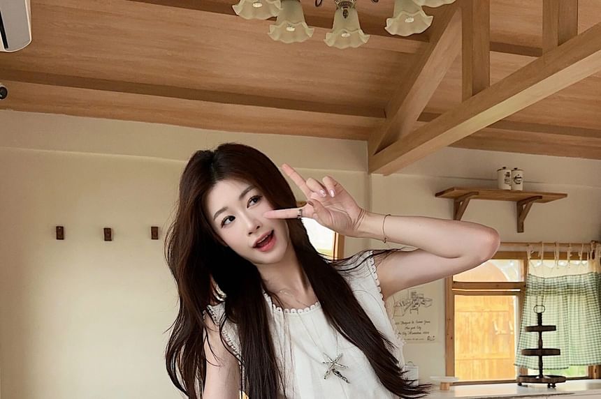 Sleeveless Tie-Side Plain Blouse