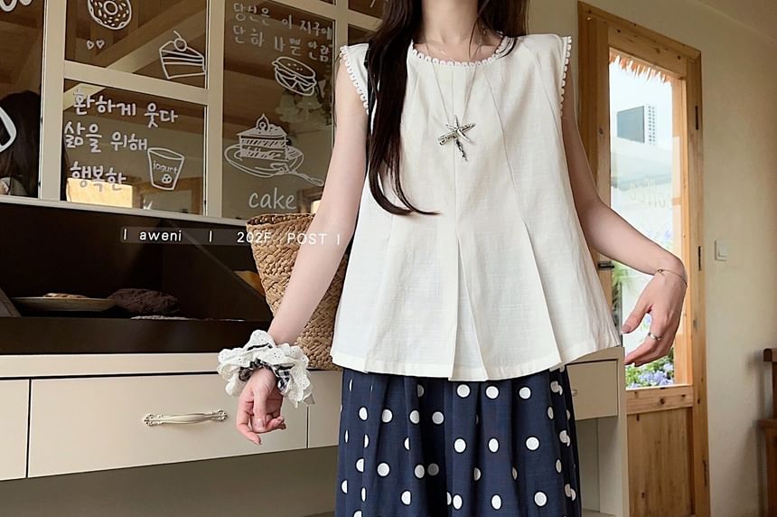 Sleeveless Tie-Side Plain Blouse