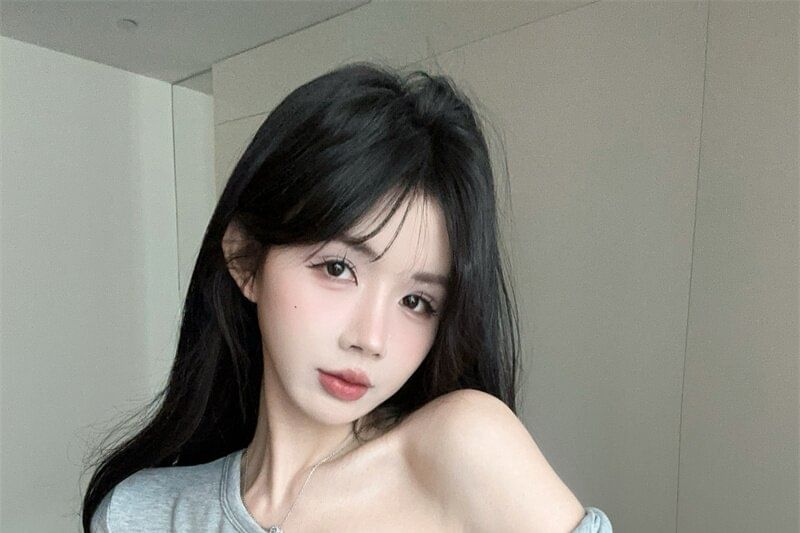 Ruched One-Shoulder Short Sleeve Top