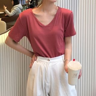 Short-Sleeve V-Neck Plain T-Shirt