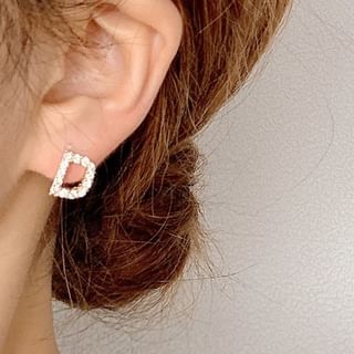 Rhinestone Lettering Ear Stud