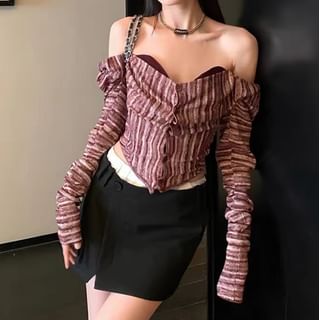 Long-Sleeve Off Shoulder Sweetheart Neckline Crop Top