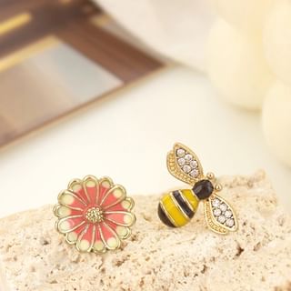 Clip Stud Bee Enamel Asymmetrical / On Flower Earring