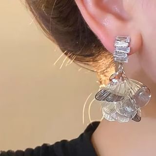 / Clip Petal Drop Earring Rhinestone On
