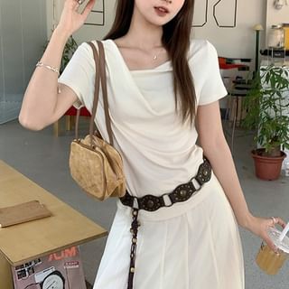 Slim Cowl Short-Sleeve Neck Ruched T-Shirt Fit Plain