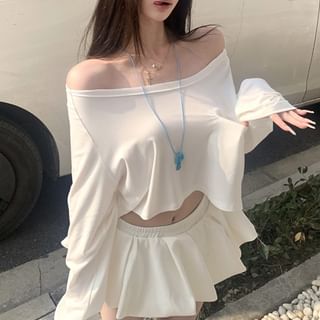 Mini Skirt Long-Sleeve Shoulder T-Shirt Plain / Off A-Line Crop