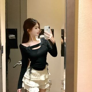 Plain Drawstring Off-Shoulder Sleeved T-Shirt