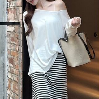 Long-Sleeve Off-Shoulder Plain Sheer T-Shirt / High Waist Striped Maxi Mermaid Skirt