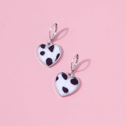 Black Point Heart Earrings