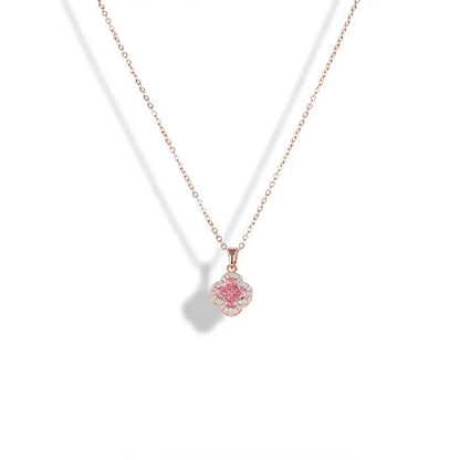 Collier crème aux fraises W536