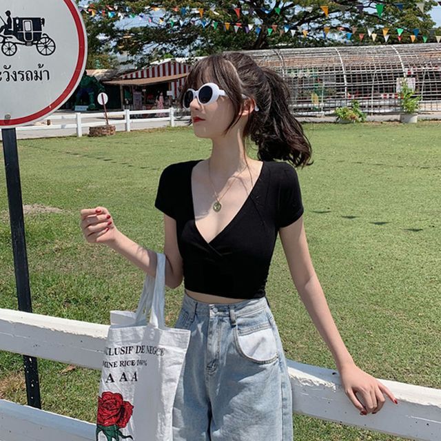 V-Neck Top Short-Sleeve Crop