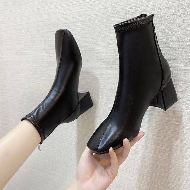 Short Plain Heel Boots Chunky