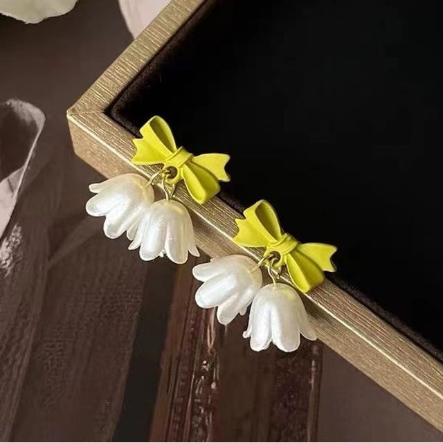 / Earring Floral On Ear Clip Stud