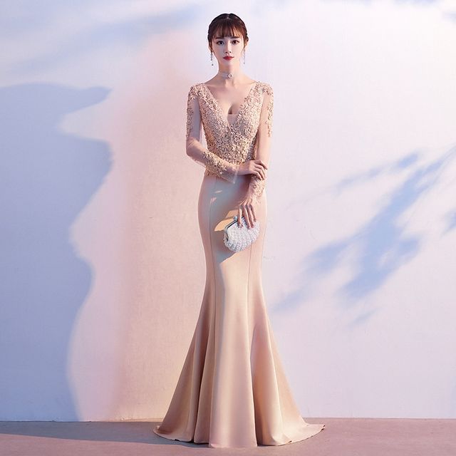 V-Neck Lace Gown Mermaid Long-Sleeve Evening