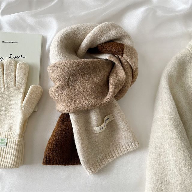 Applique Lettering Block Knit Scarf Color