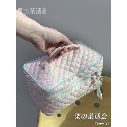 Patterned Quilted Makeup Pouch