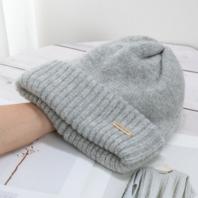 Beanie Knit Logo